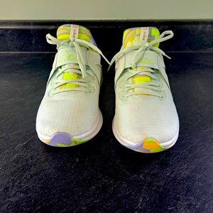 Woman’s Nike Air Max Bella TR5